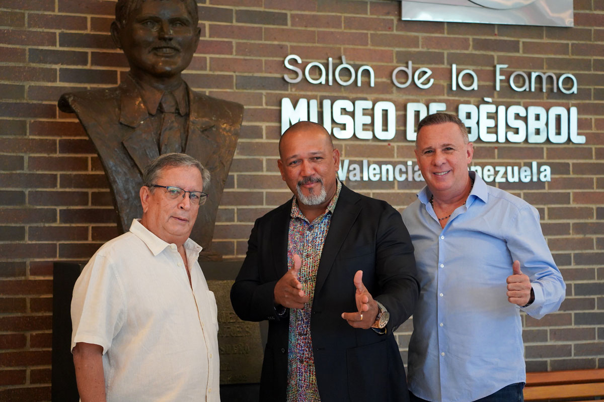 LVBP y el Museo de Beisbol homenajearon a Álex Ramírez